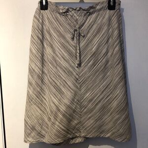 Grey and white lined mini skirt